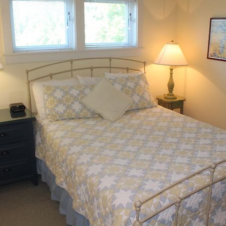 Captain'S Cottage Suites Grand Haven Phòng bức ảnh